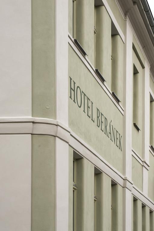 Blatná Hotel Beranek מראה חיצוני תמונה