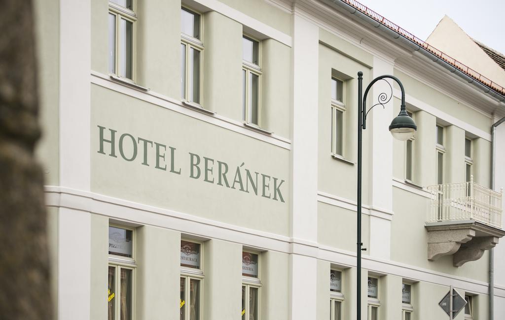 Blatná Hotel Beranek מראה חיצוני תמונה