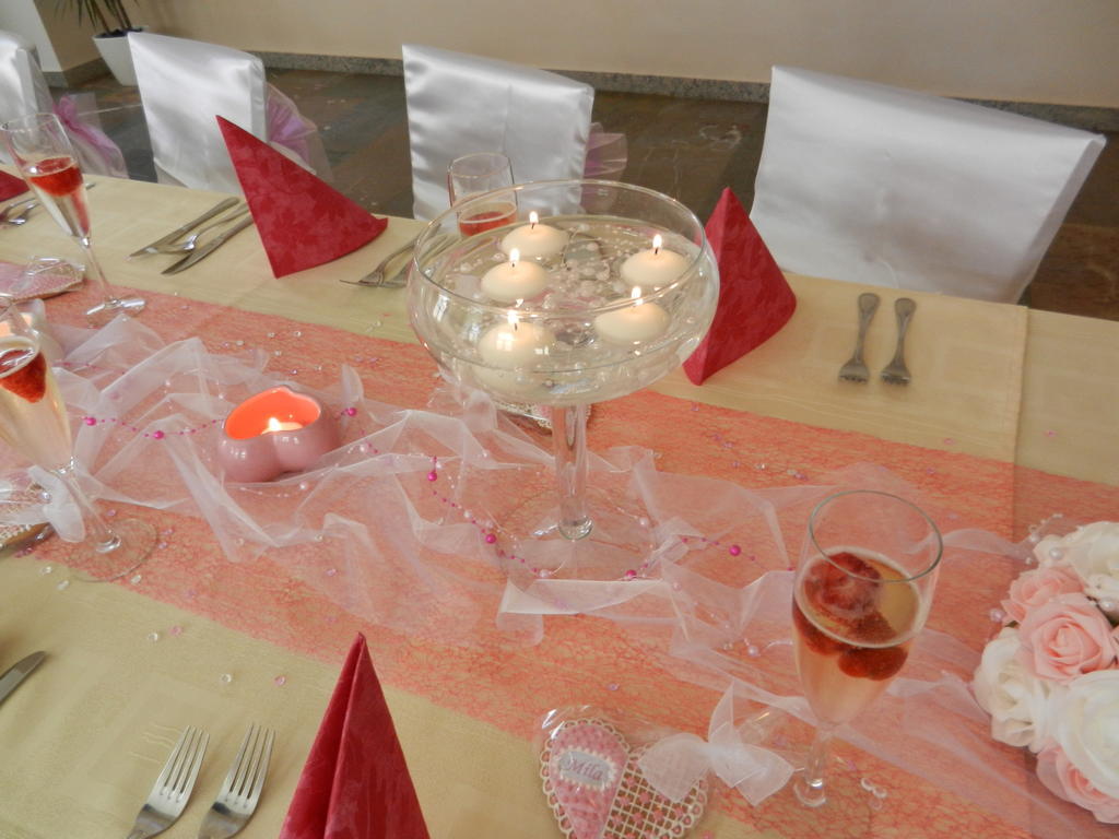 Blatná Hotel Beranek מראה חיצוני תמונה