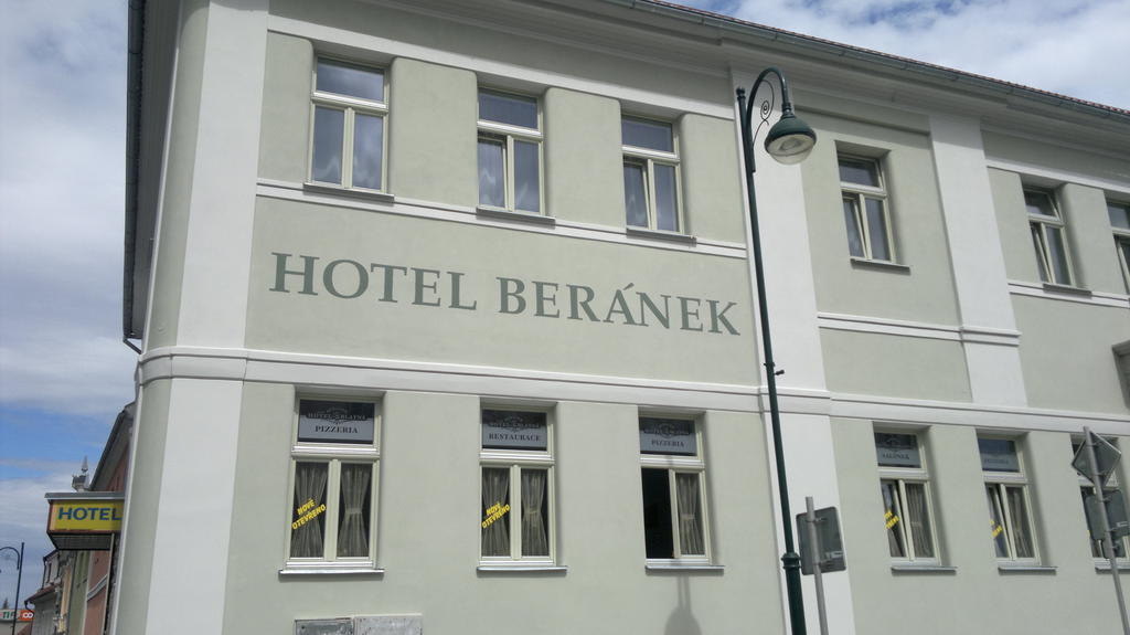 Blatná Hotel Beranek מראה חיצוני תמונה
